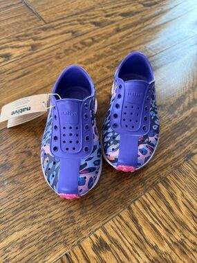 Native Kids Purple & Pink Camo Slip-On Water Shoes